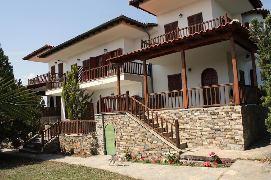 Villa Nikiti Exterior foto